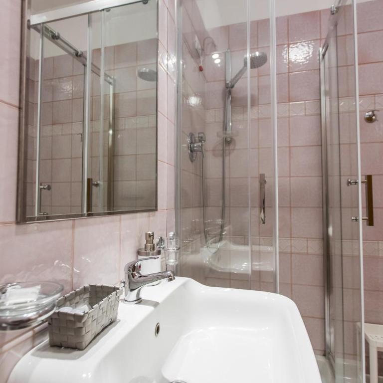 Affittacamere Le Camere di Porta San Felice - Self Check in - Camera Matrimoniale con Bagno Privato - 9