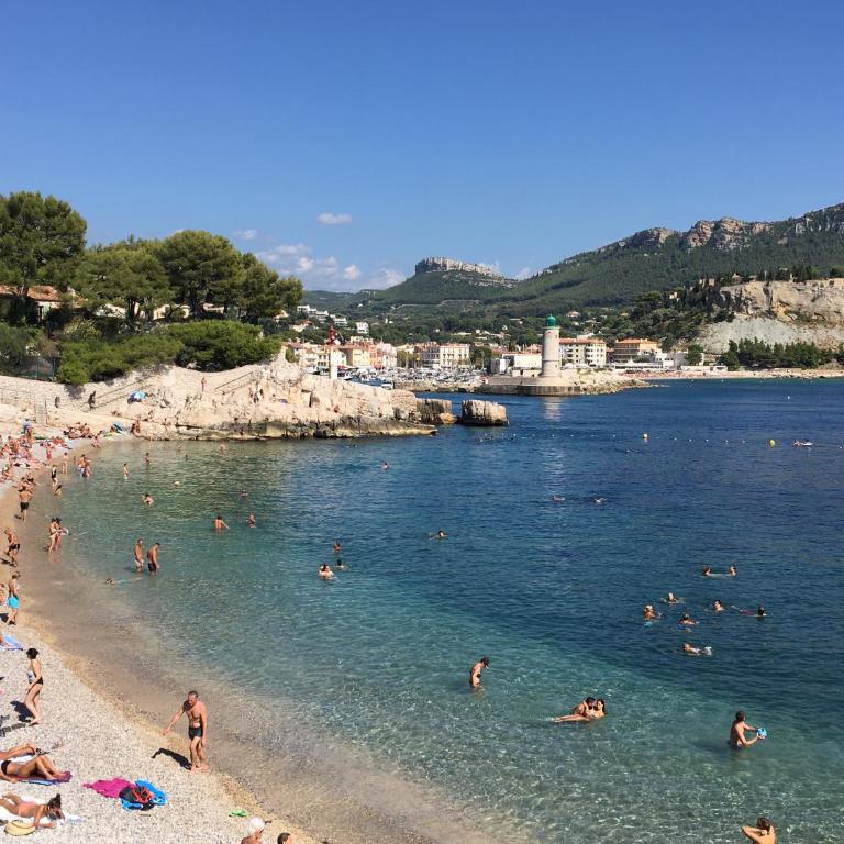 Large private garden, quiet 2-bedroom apartment, air conditioning, wifi, parking - Appartement - 64
