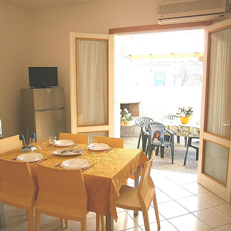 Dina/Viel - Two-Bedroom Apartment - 2