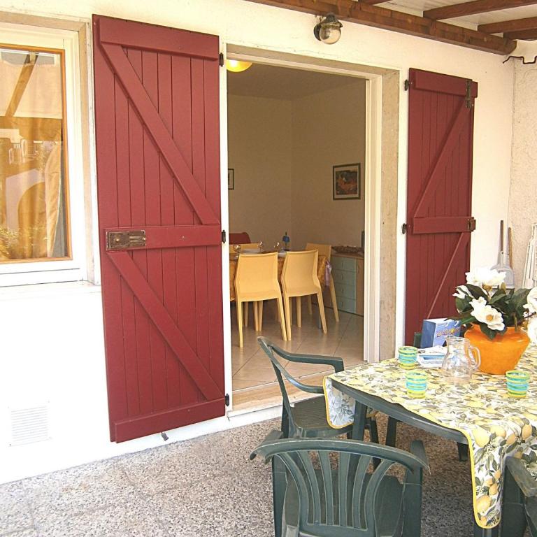 Dina/Viel - Two-Bedroom Apartment - 10