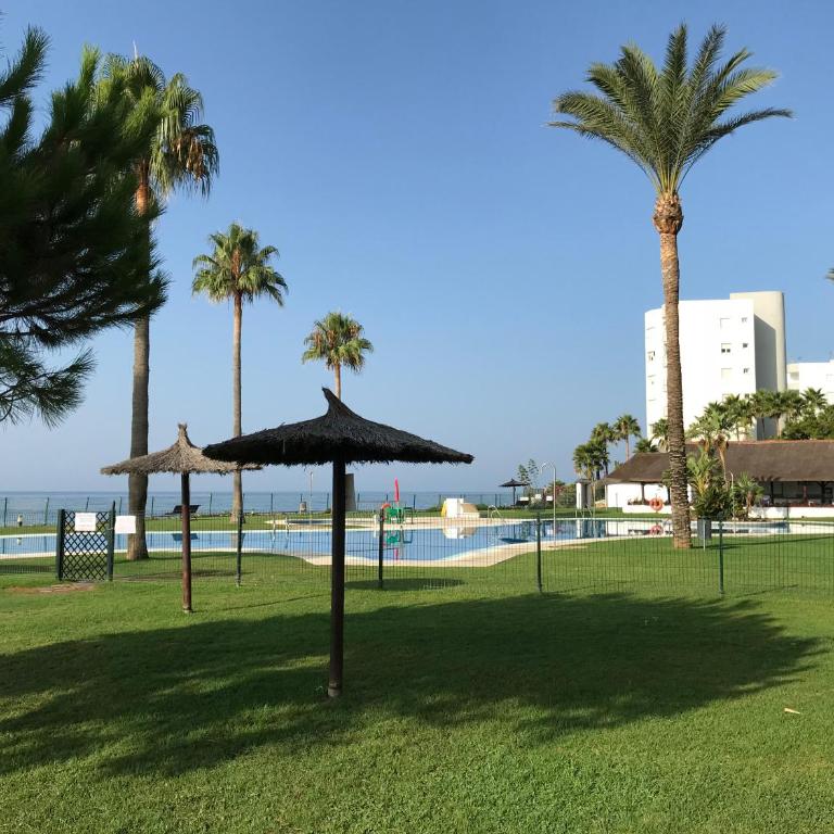MI CAPRICHO, Beachfront, Grownfloor, Private Garden & Terrace - Apartamento - 56