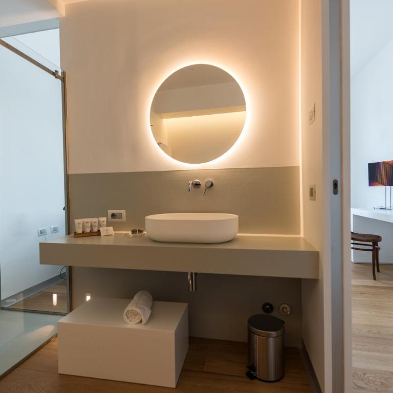 Unìco Boutique Hotel d'Arte - Habitación Doble Deluxe - 4