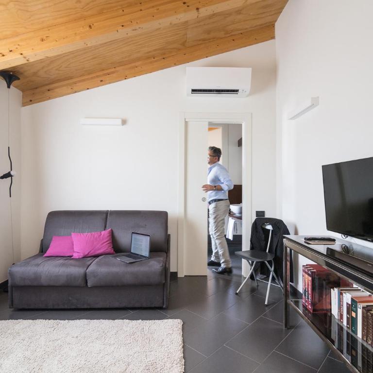 Foyer Affittacamere - King Suite with Balcony - 3