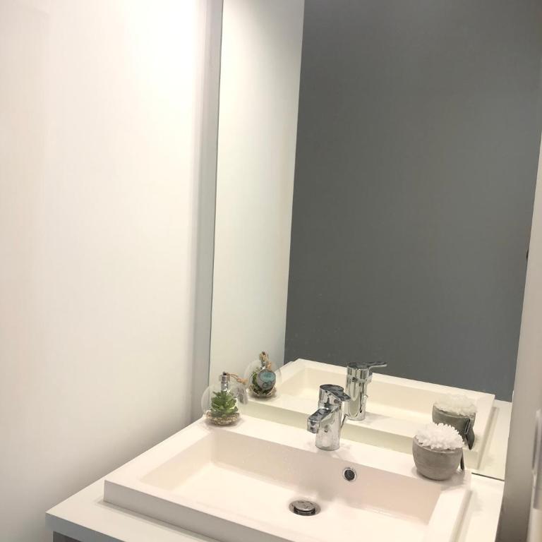 La Roseraie Toulousaine, parking à réserver, proche métro - Apartment - Erdgeschoss - 28