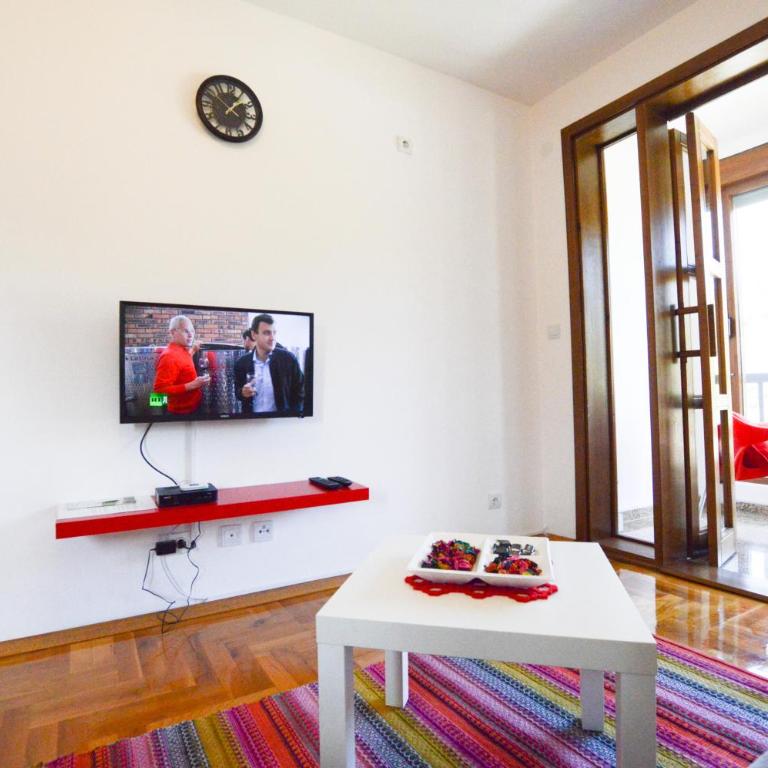 Apartment Holiday - Apartman sa Pogledom na Planinu - 28
