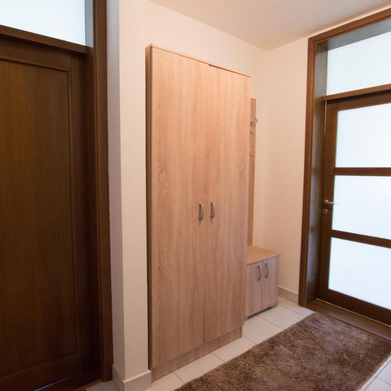 Apartment Holiday - Apartman sa Pogledom na Planinu - 23