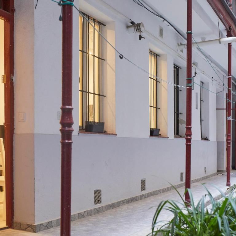 LEEWAYS APARTMENT in DIVINO PASTOR - Apartment - 2