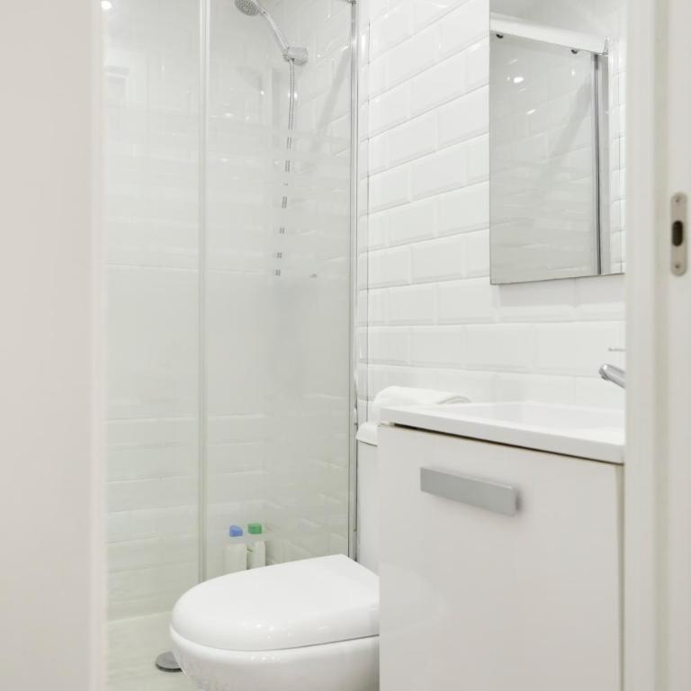 LEEWAYS APARTMENT in DIVINO PASTOR - Apartment - 4