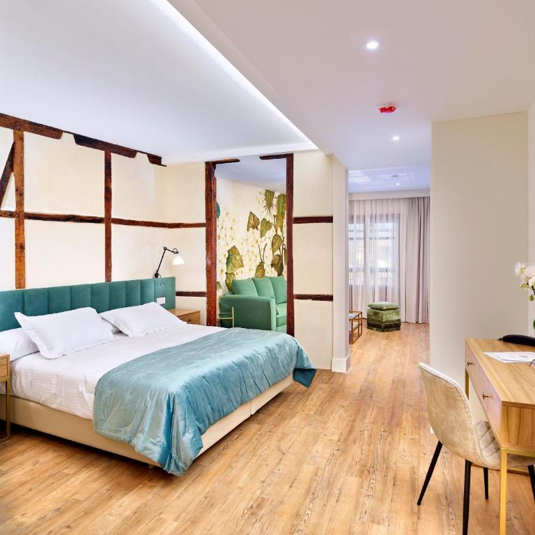 Hotel Boutique ADOLFO - Suite con vistas a la ciudad - 1