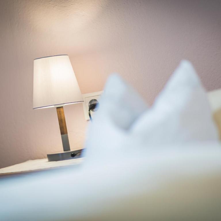 Haus Kristall - Doppelzimmer mit Balkon - 2