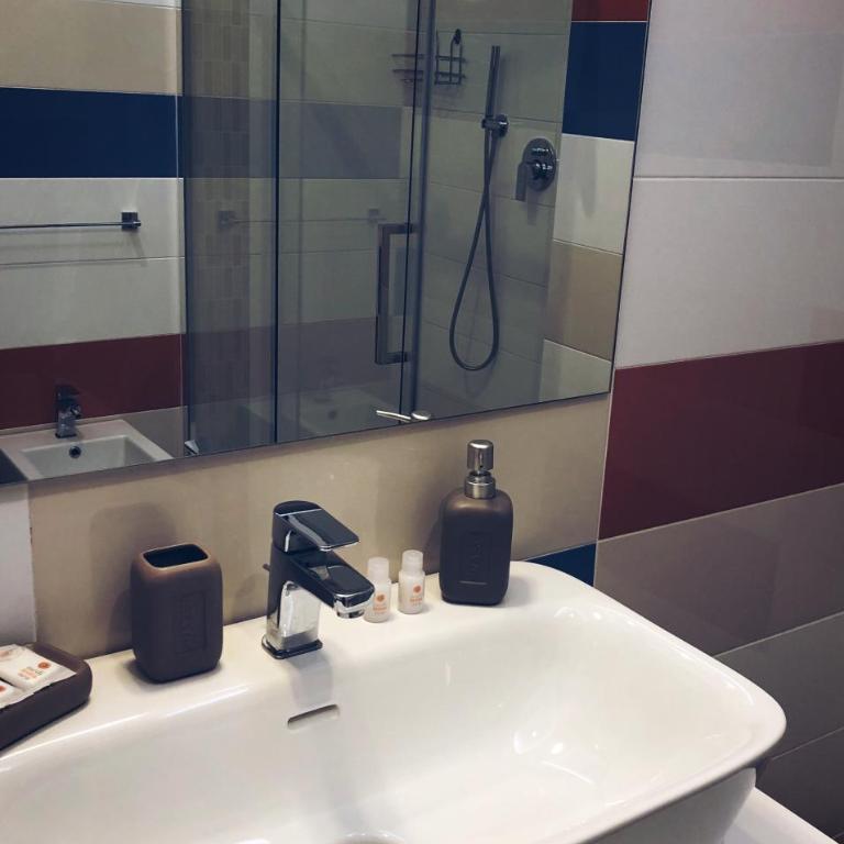 La Stella Di Napoli B&B - Camera Matrimoniale con Bagno Privato - 25