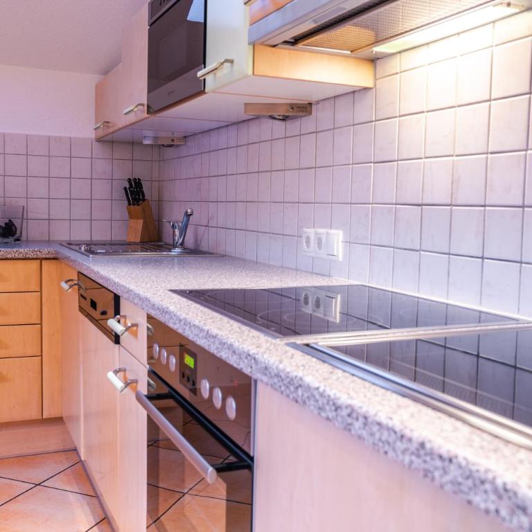 Haus Viktoria - Apartment mit Balkon - 16
