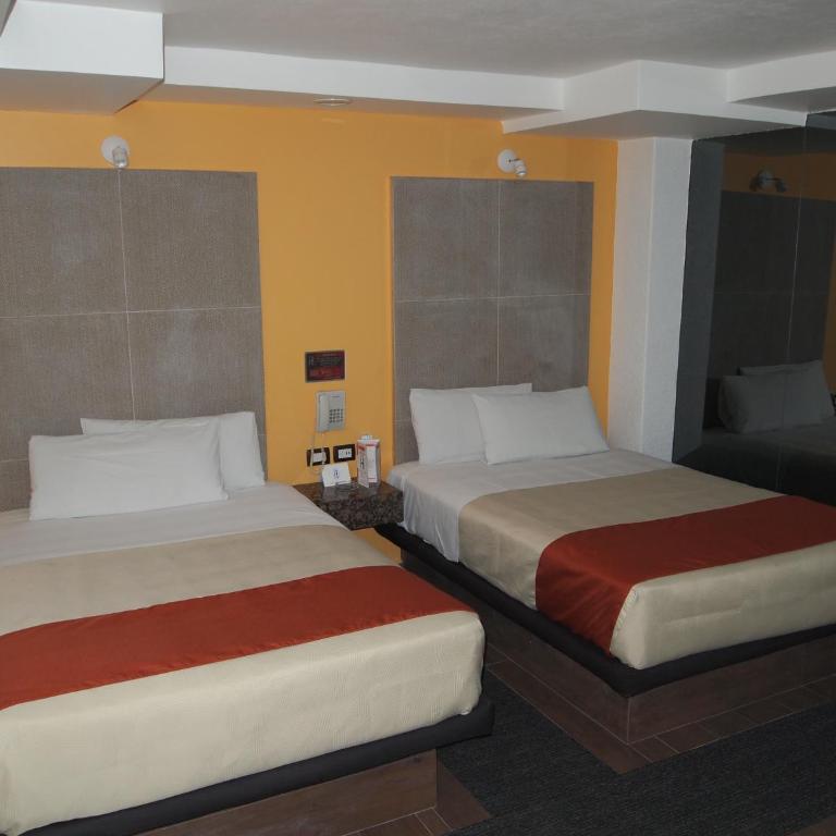Hotel Santa Cruz - Superior Quadruple Room - 5