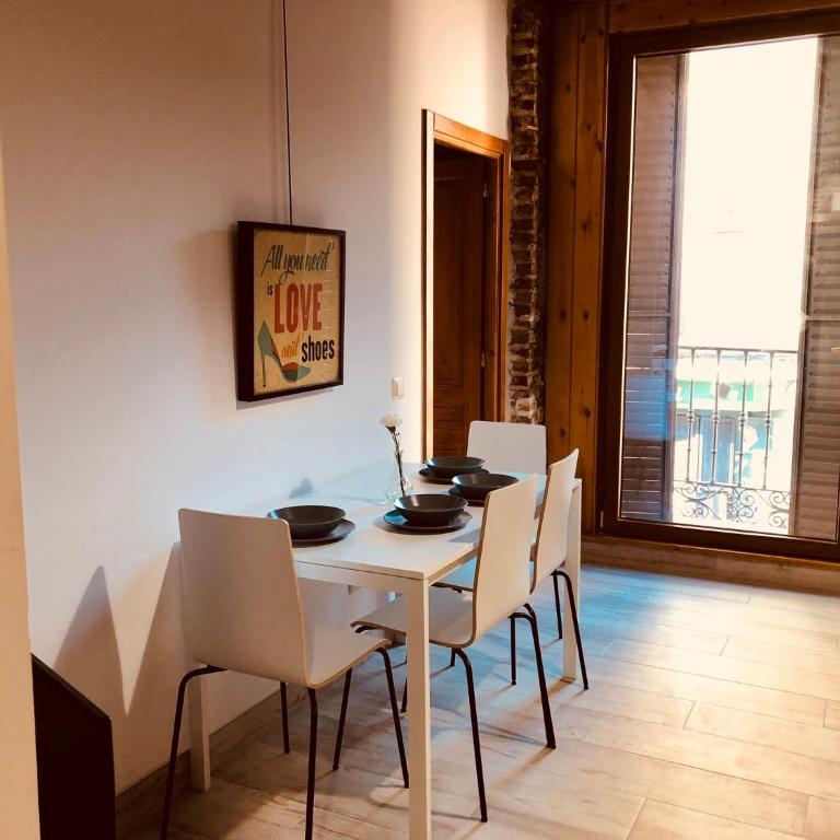 Gran Vía apartamentos de temporada - Apartment mit Balkon - 10