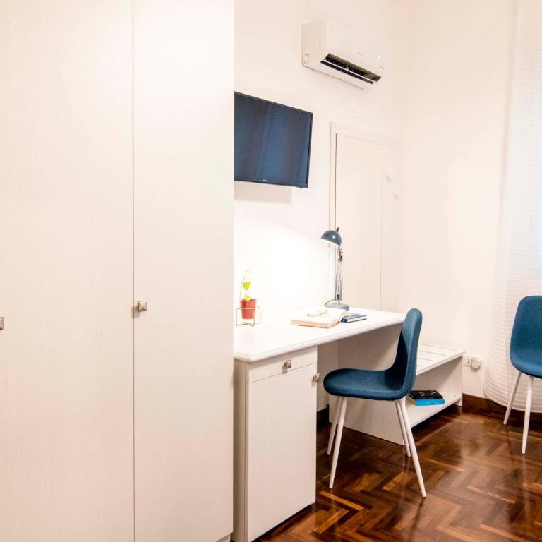 Tetide Home - Double Room with Private Bathroom - 4