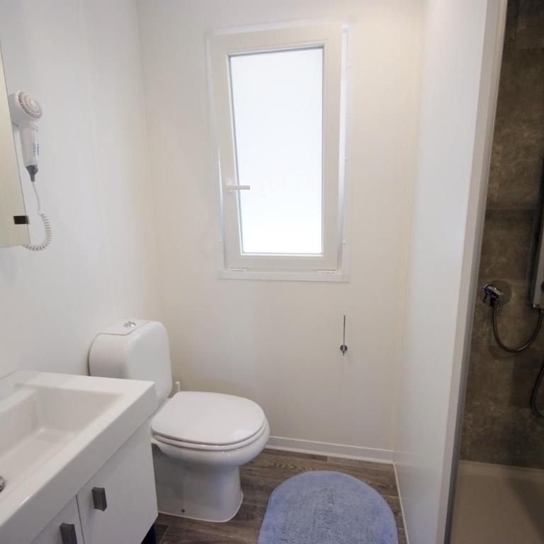 Camping Village Le Calanchiole - Bungalow con 3 Camere da Letto - 6