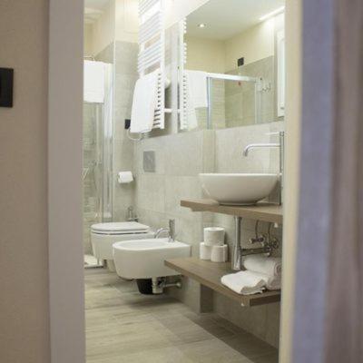 Palazzo Domanto Apartments Parma - Deluxe Double Room with Shower - 2