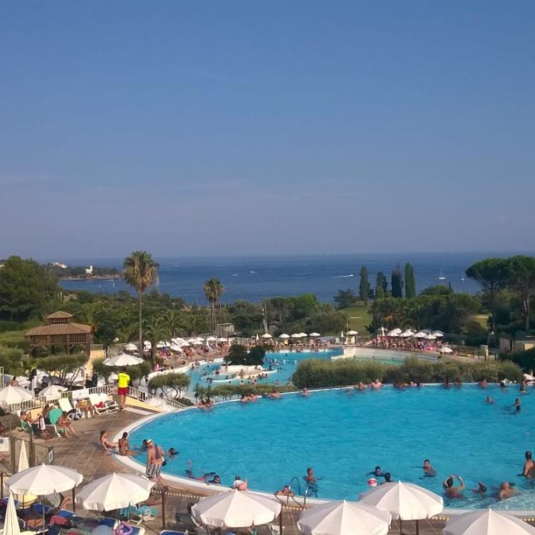Appartement à Cap Estérel Village Pierre et Vacances Piscines et parking inclus - Studio - 37