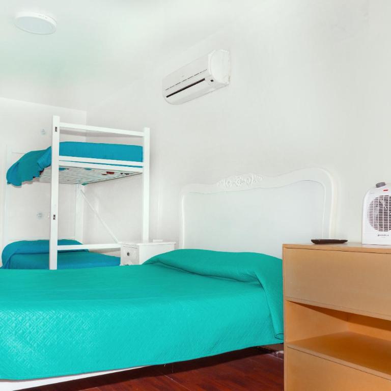 Hostal Casa Aborigen - Habitación Triple con baño privado externo - 3