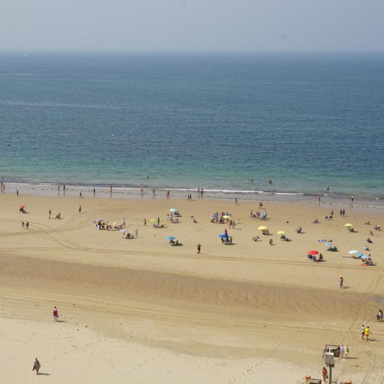 Apartamento La Mar de Cerca. Terraza vistas Mar. 1ª Linea Playa - Apartamento de 2 dormitorios con vistas al mar - 1