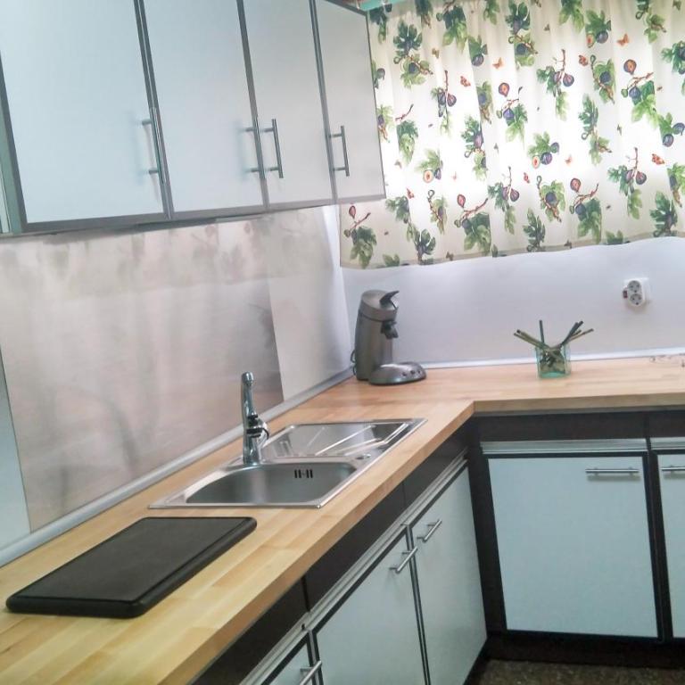 Piso céntrico, amplio, luminoso y familiar, con garaje según disponibilidad - Apartamento de 2 dormitorios - 5