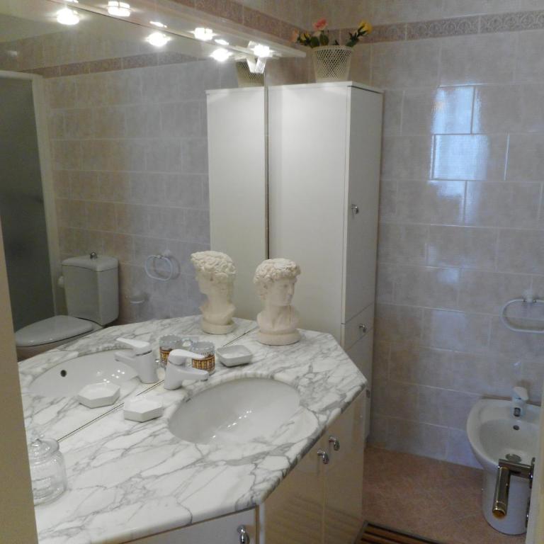 adalgisa house - Two-Bedroom Apartment - 26