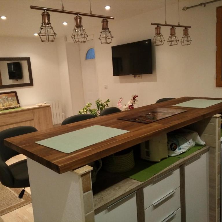 2 pièces, Proche centre ville, GIP ASFO, Jardin et Parking Privatifs - Appartement - 4