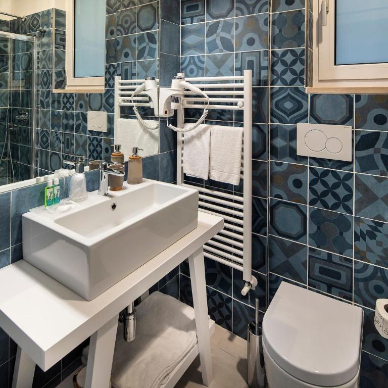 IstayinToledo Luxury Guest House - Double Room - 2