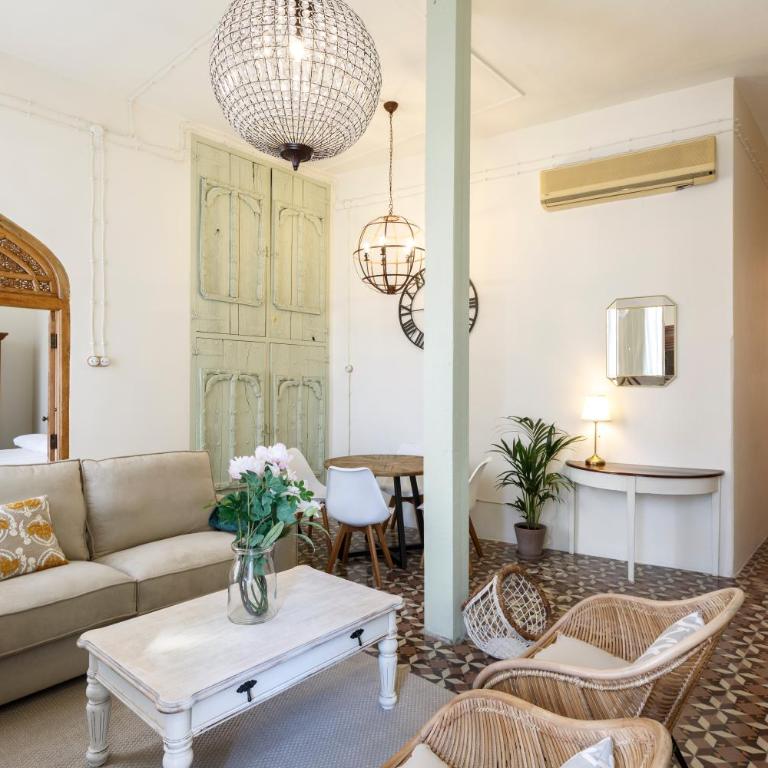 Teatro Suites Málaga - Apartamento Deluxe con balcón - 2