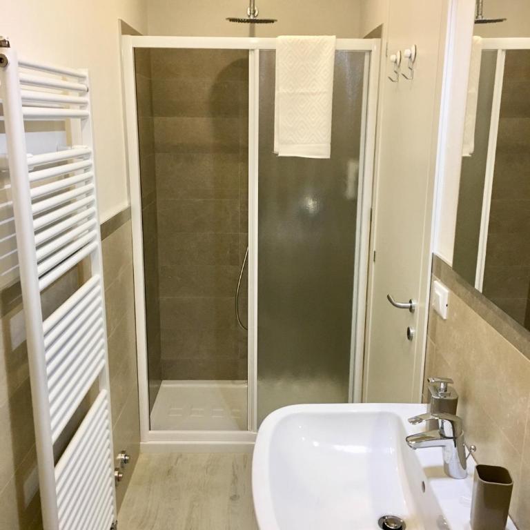 Oriani 20 - Appartamento con 2 Camere da Letto - 11