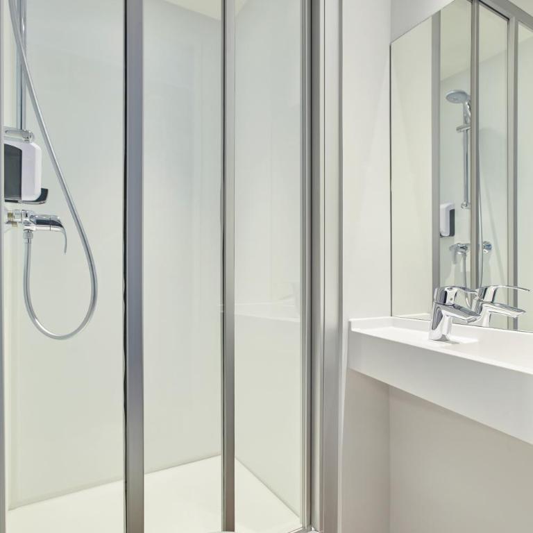 hotelF1 Clermont Ferrand Est - Chambre Cabrio - 11