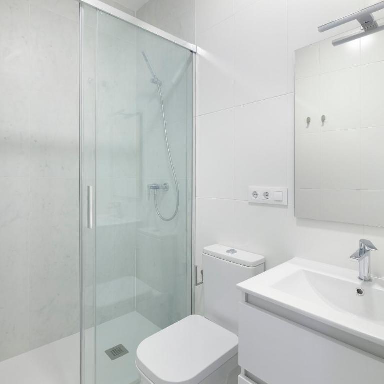 tuGuest Placeta de San Gil Apartments - Two-Bedroom Apartment - 14