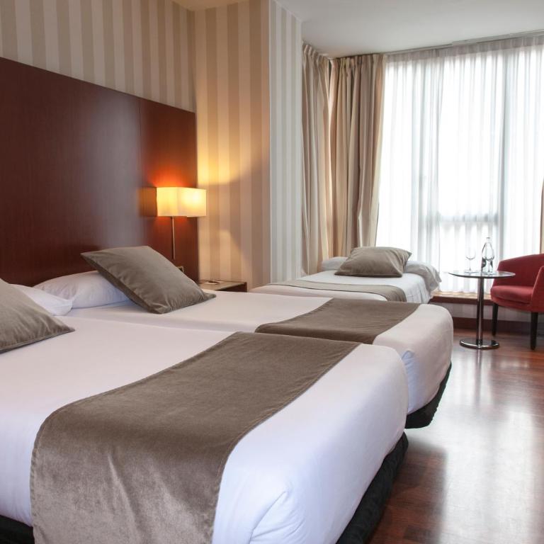Zenit Barcelona - Twin Room with Extra Bed - 1