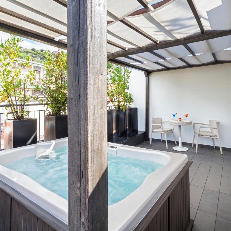 LHP Hotel Santa Margherita Palace & SPA - Suite con Terrazza e Accesso Spa - 1