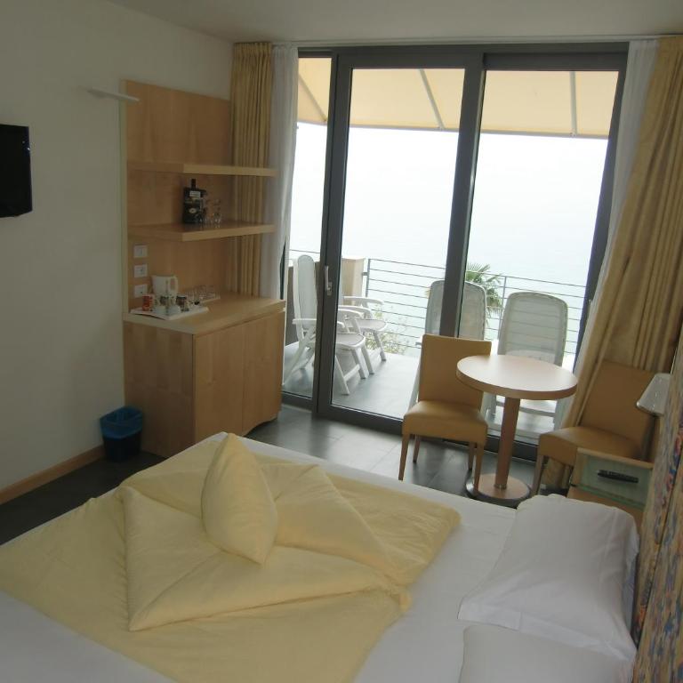Beach Hotel Du Lac Malcesine - Camera Matrimoniale Superior con Balcone e Vista Lago - 8