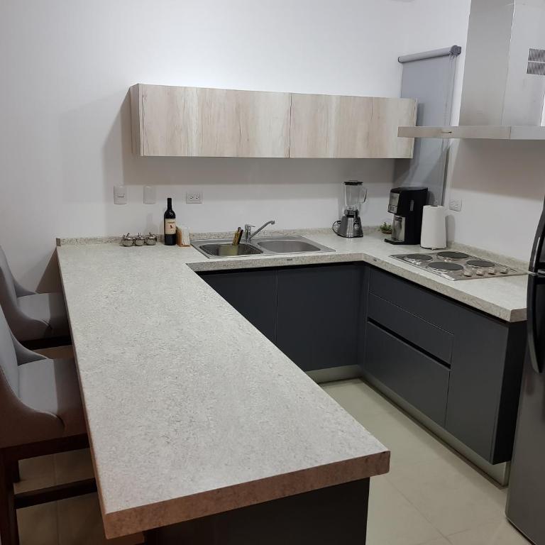 Condominio con alberca en Zona Cerritos - Apartment - 12