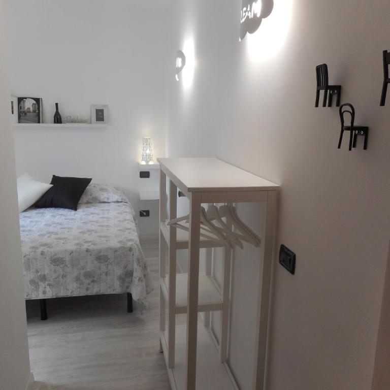 Borgo Antico Rooms Self Check-in - Camera Matrimoniale con Bagno Privato - 2