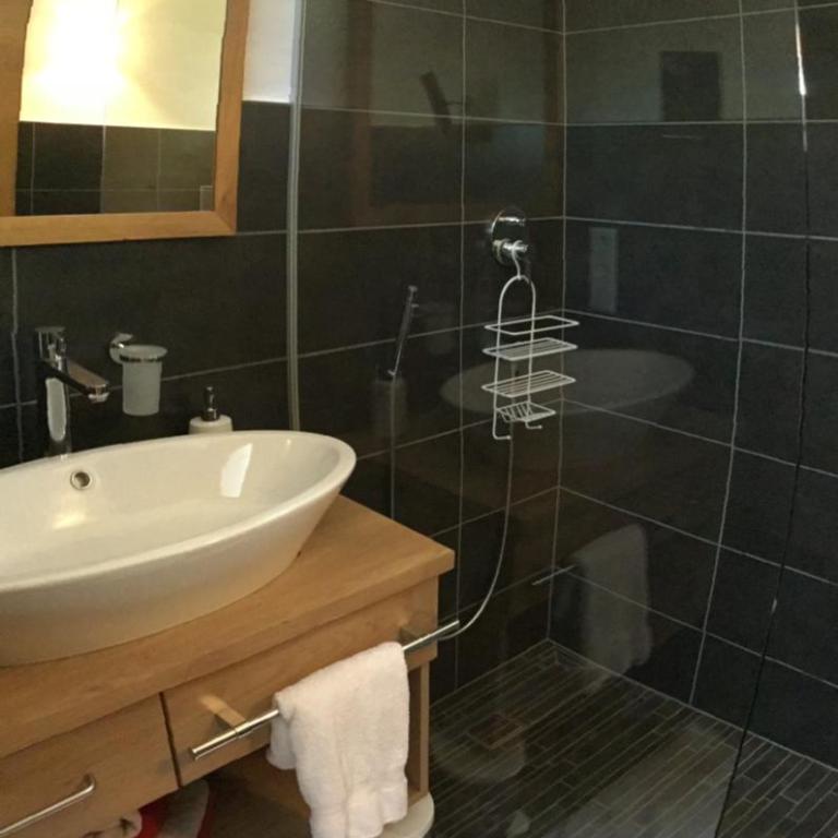 Franzn Apartments - One-Bedroom Apartment - 2
