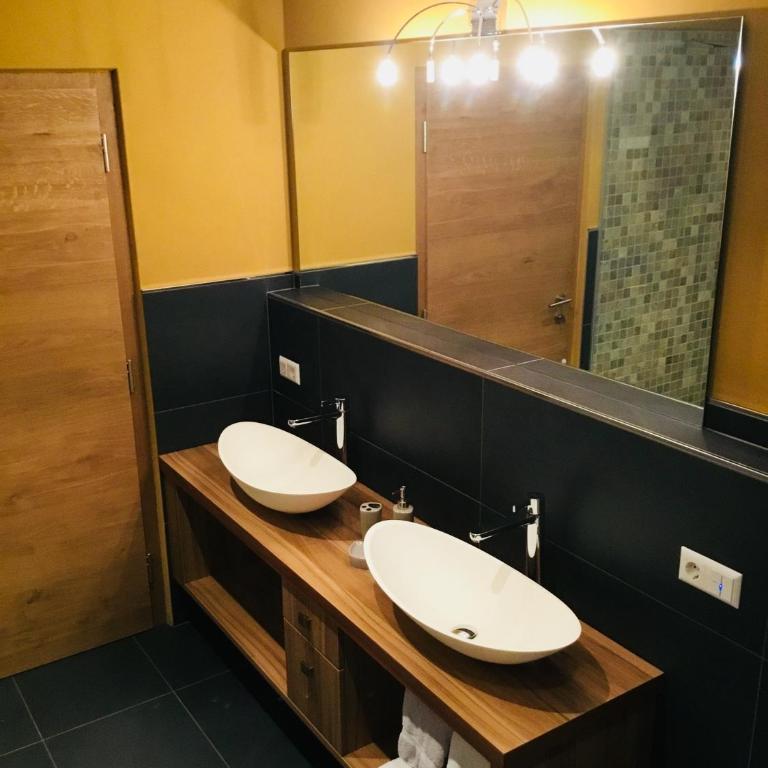 Franzn Apartments - Two-Bedroom Apartment - 2