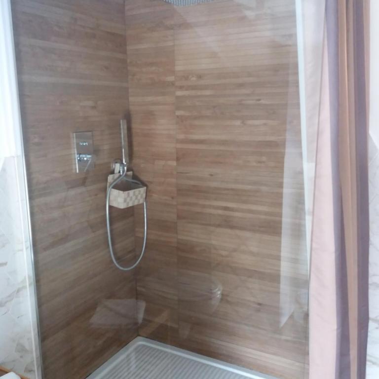 B&B Glicini - Camera Deluxe - 4