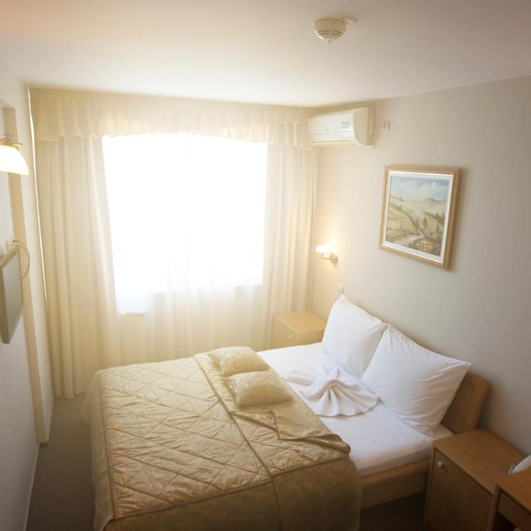 Hotel Kragujevac - Economy Double Room - 4