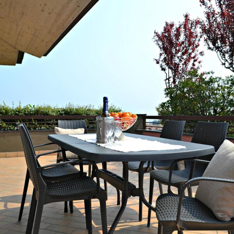 Il Sogno Apartments - Appartamento con 2 Camere da Letto e Vista Lago - 1
