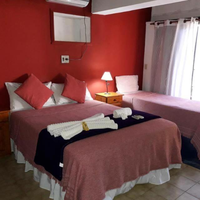 Petit Hotel Caraguata - Habitación Familiar con vistas al jardín - 1