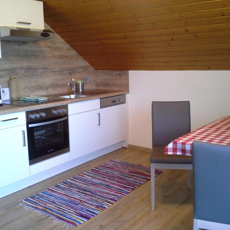 Erlebnisbauernhof Urak - Großes Apartment mit 2 Schlafzimmern und einem Balkon - 10