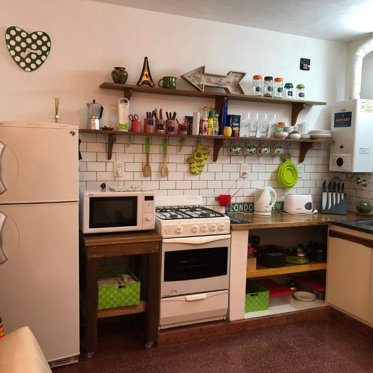 Cozy, Bright, near everything./Cómodo, luminoso, cerca de todo. - Apartamento - 7