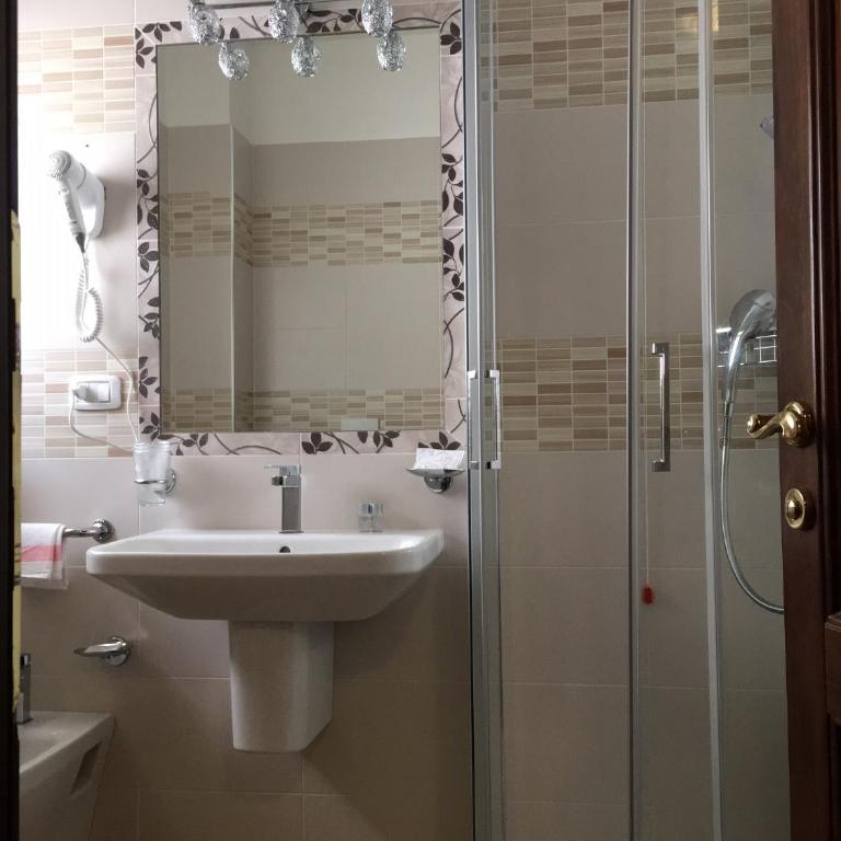 Hotel Sporting - 2 Habitaciones Dobles comunicadas - 5