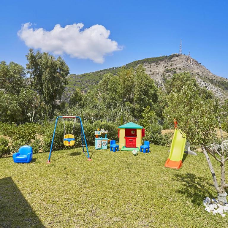 Villa Bonifato alloggo a uso turistico vista sulle campagne e sul mare siciliano - Villa - 2