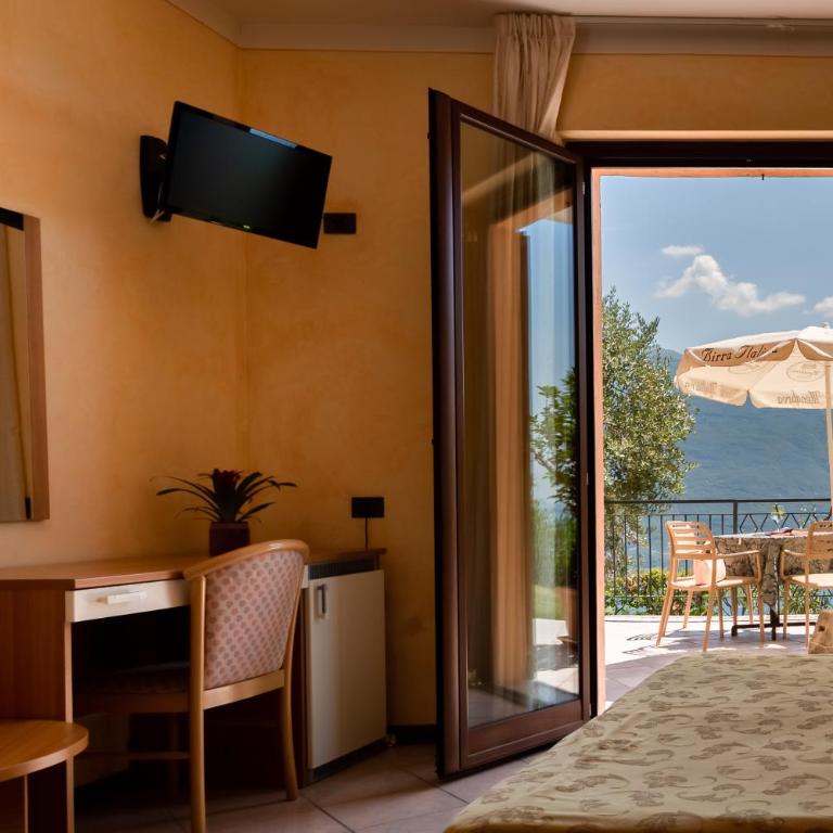 Park Hotel Zanzanù - Camera Matrimoniale/Doppia con Letti Singoli con Vista Lago. - 4