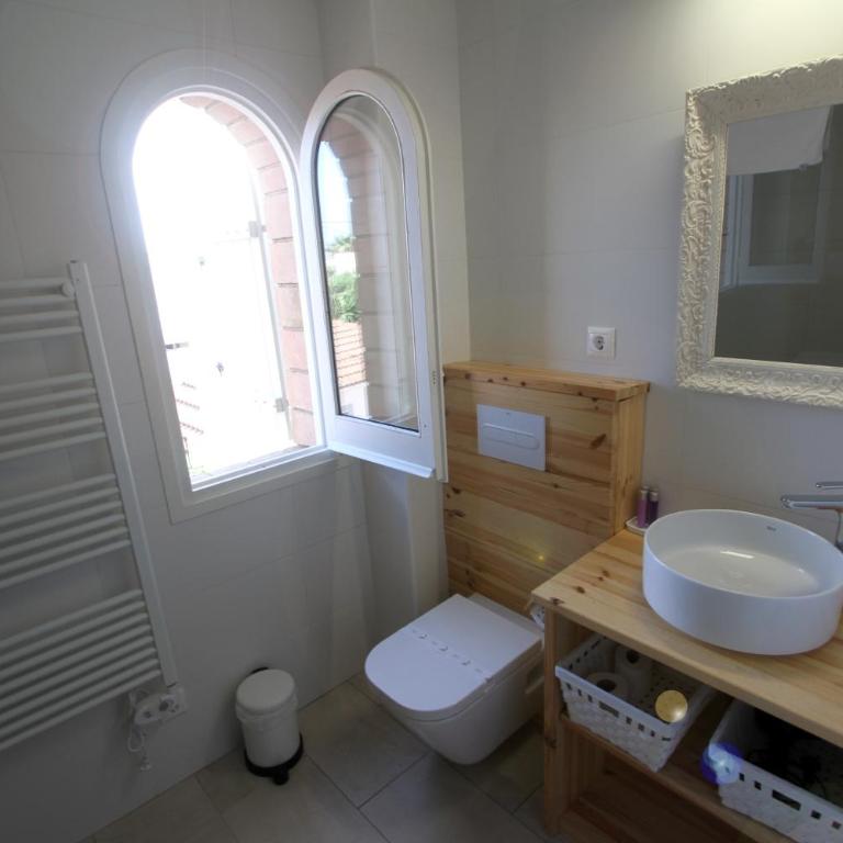 Casa Acacia Mar - Three-Bedroom House - 32
