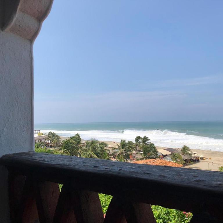Hotel Arcoiris - Habitación Doble Deluxe con balcón y vistas al mar - 5
